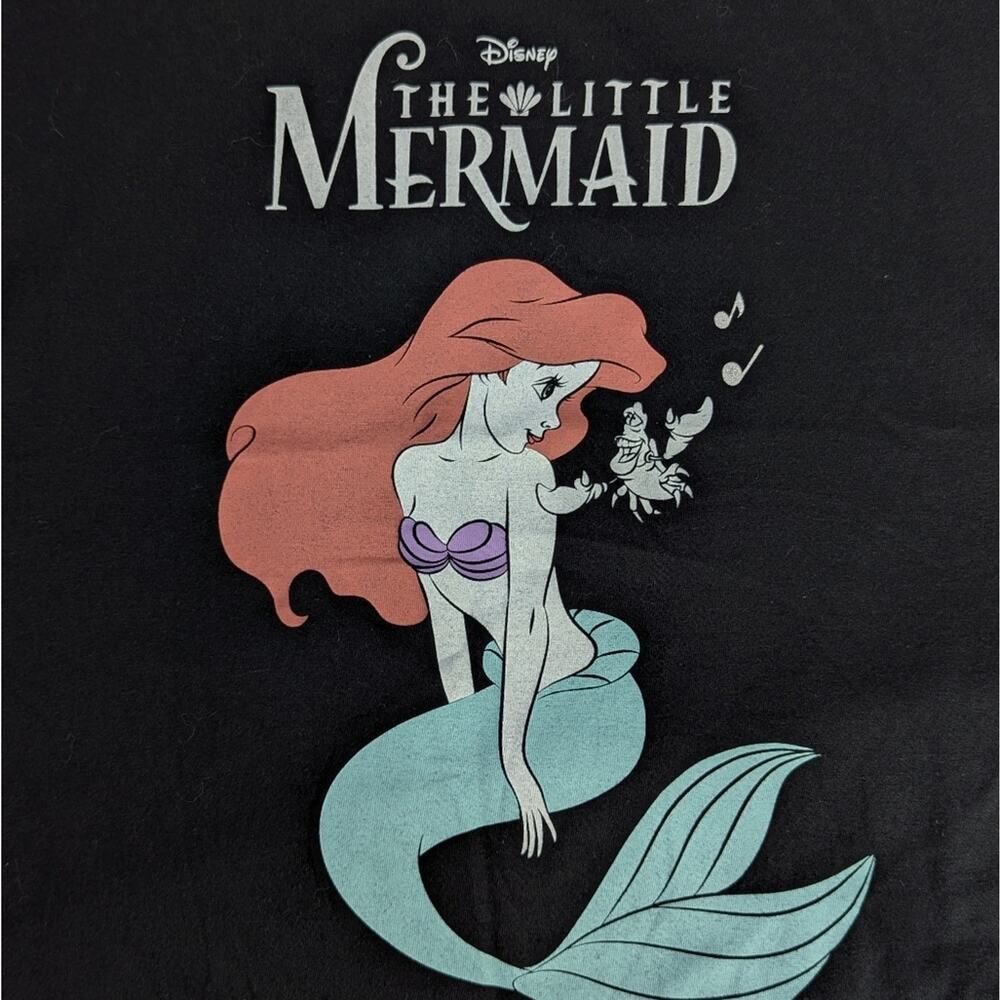 Uniqlo Disney The Little Mermaid Ariel Black Tee with Red Hair and Aqua Tail